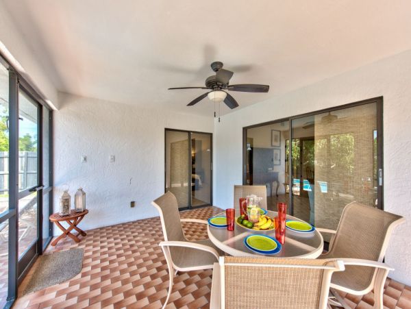 3 Bedroom Home in a Great Location with Private Pool