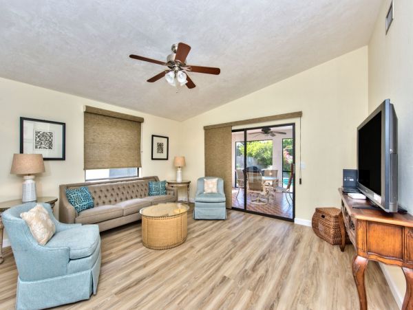 3 Bedroom Home in a Great Location with Private Pool
