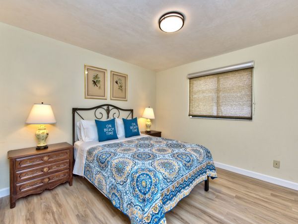 3 Bedroom Home in a Great Location with Private Pool