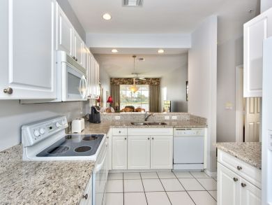 Naples Condo 920623