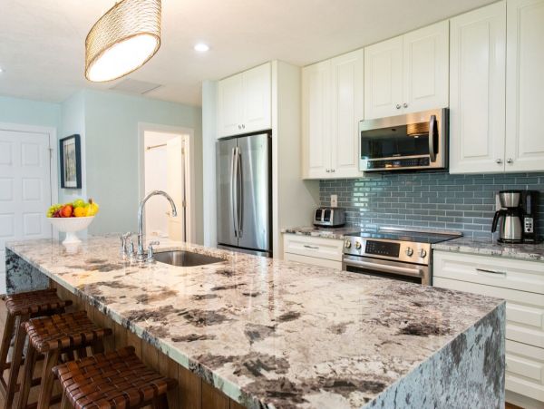 Close to Downtown Naples Luxury Pool Home