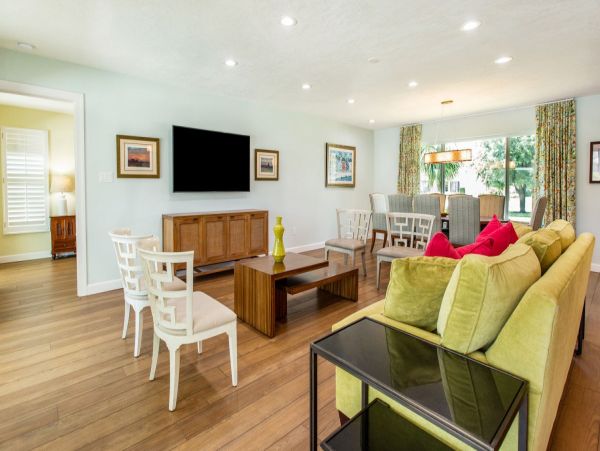 Close to Downtown Naples Luxury Pool Home