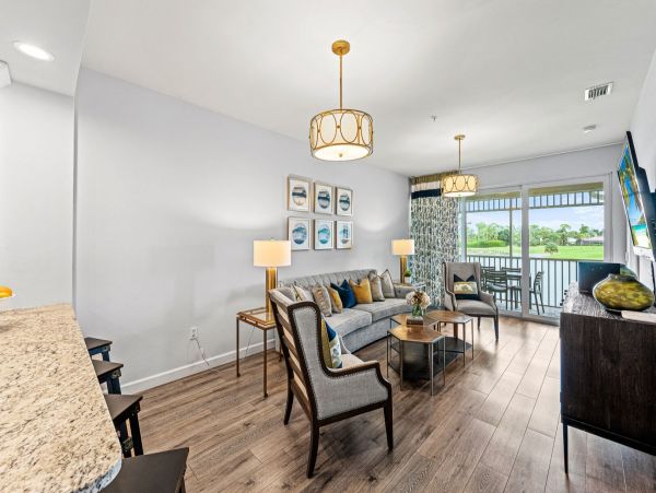 Upscale 3 Bedroom Condo in Naples