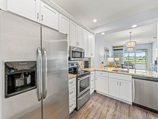 Upscale 3 Bedroom Condo in Naples