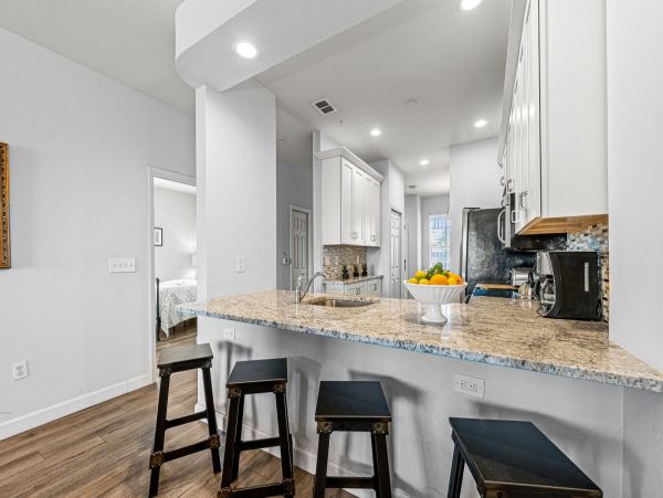 Upscale 3 Bedroom Condo in Naples