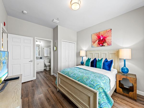 Upscale 3 Bedroom Condo in Naples