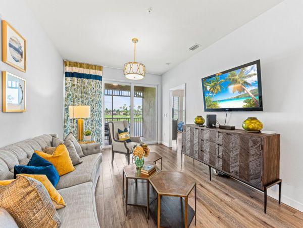 Upscale 3 Bedroom Condo in Naples
