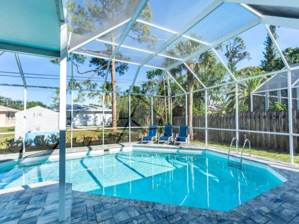 Three Bedroom Home in Naples with Caged Pool & Hot Tub - Your Coastal Escape Awaits