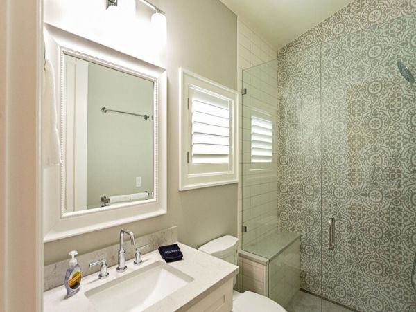 Three Bedroom Home in Naples with Caged Pool & Hot Tub - Your Coastal Escape Awaits