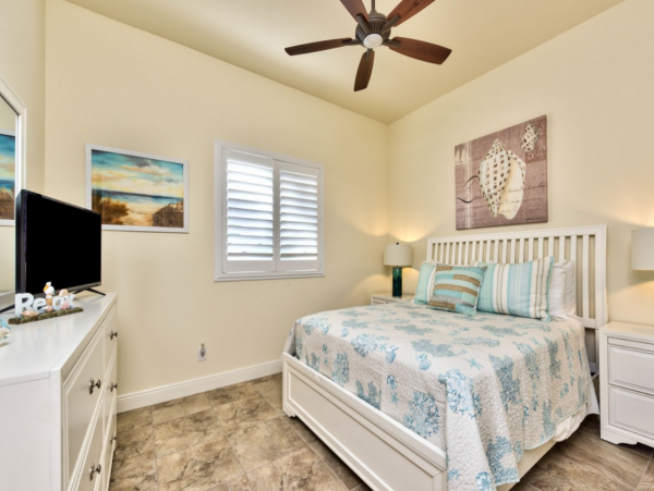 Naples Vacation Home Sleeps Eight Guests