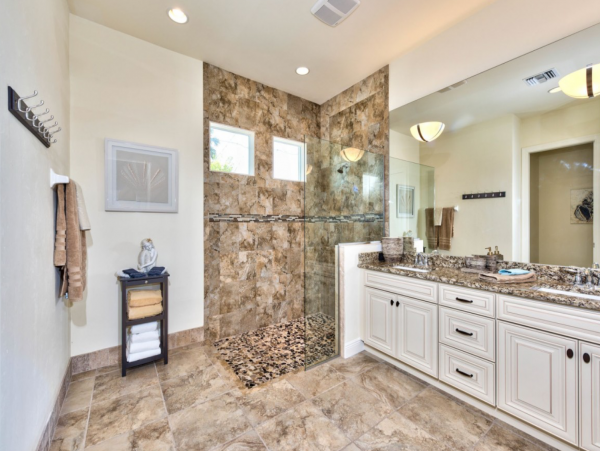 Naples Vacation Home Sleeps Eight Guests