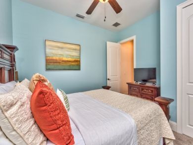 Naples Luxury Vacation Rental Minutes from the Beach