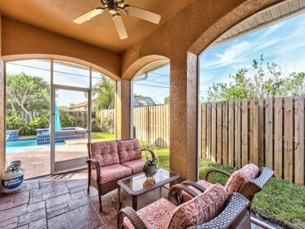 Naples Walk to Beach Three Bedroom Vacation Home