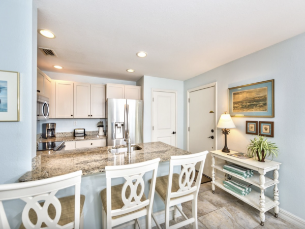Naples Condo Right in the Heart of Everything!