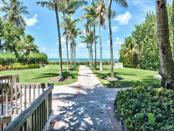 Naples Condo Right in the Heart of Everything!