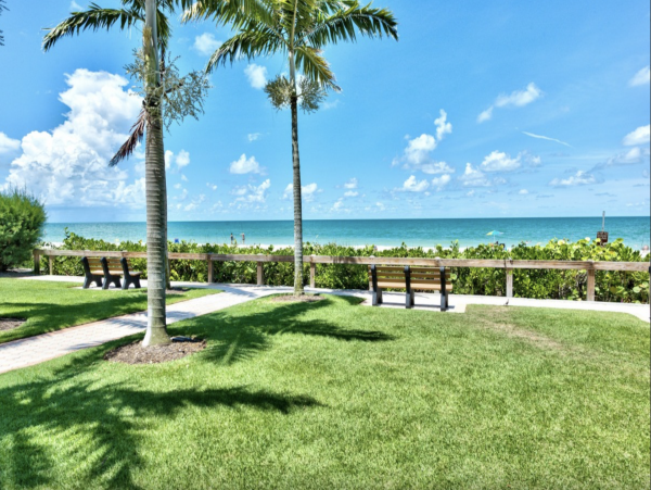 Naples Condo Right in the Heart of Everything!