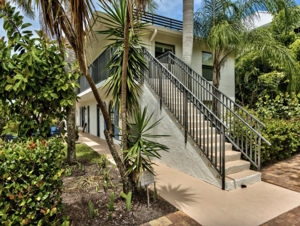 Naples Condo Right in the Heart of Everything!