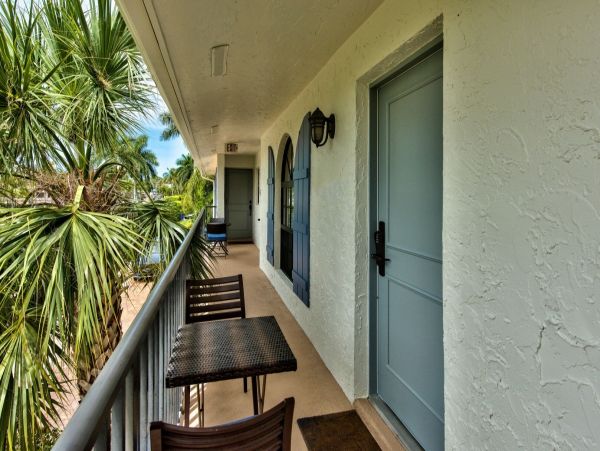 Naples Condo Right in the Heart of Everything!