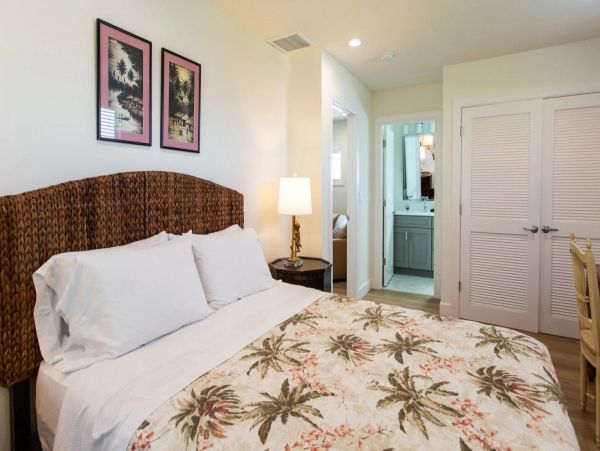 Naples Vacation Rental Home  Private Pool & Hot Tub