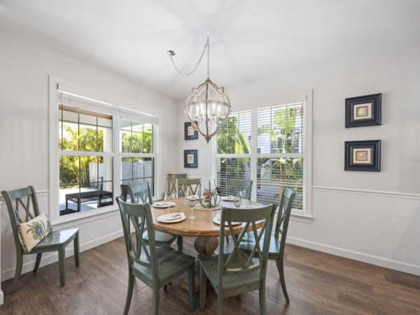 Charming Coastal Retreat with Private Pool Near Vanderbilt Beach