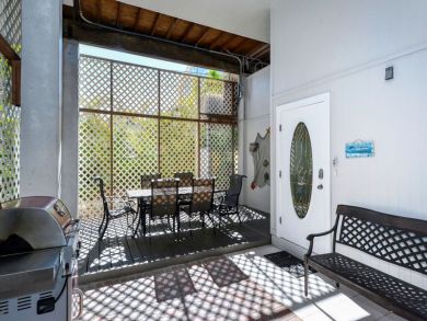 Walk to Beach 3 Bedrooms Townhome in Siesta Key