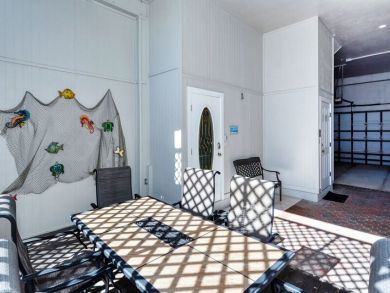 Walk to Beach 3 Bedrooms Townhome in Siesta Key