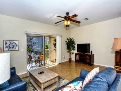 Walk to Beach 3 Bedrooms Townhome in Siesta Key