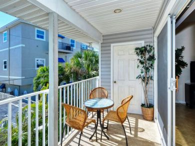 Walk to Beach 3 Bedrooms Townhome in Siesta Key