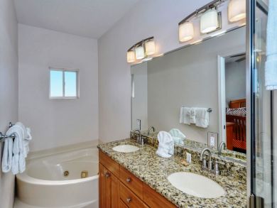 Walk to Beach 3 Bedrooms Townhome in Siesta Key