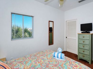 Walk to Beach 3 Bedrooms Townhome in Siesta Key