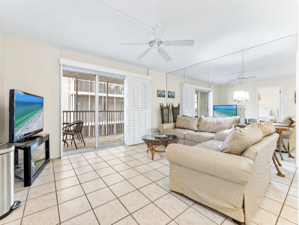 2 Bedroom Condo on the Beach with Partial Views Beach & Gulf
