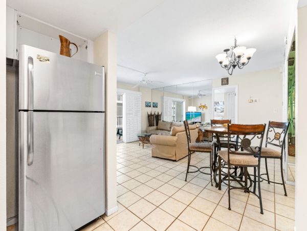 2 Bedroom Condo on the Beach with Partial Views Beach & Gulf