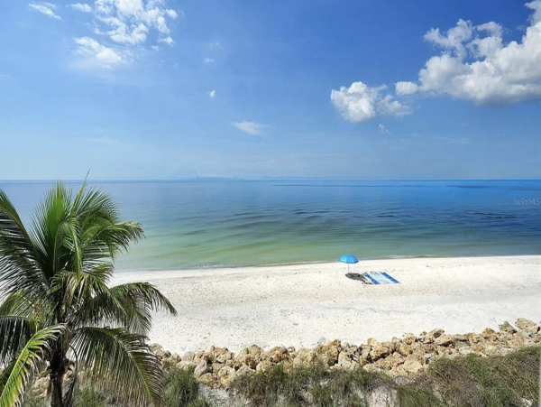 All About The Beach! Siesta Key Steps Rental Steps from Gulf