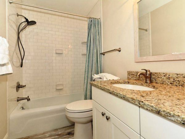 Beachfront 2 Bedroom Vacation Condo in Siesta Key Sleeps 6