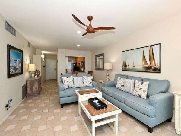 Stunning Siesta Key Condo with Gulf Views