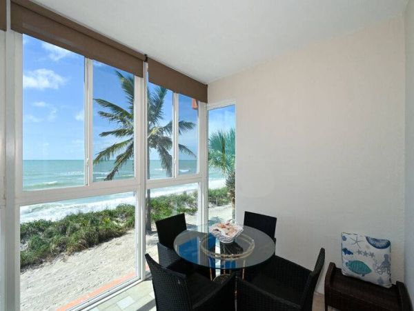 Stunning Siesta Key Condo with Gulf Views