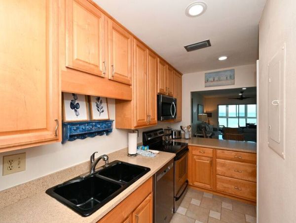 Stunning Siesta Key Condo with Gulf Views