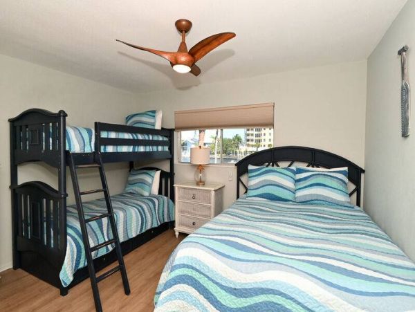 Stunning Siesta Key Condo with Gulf Views
