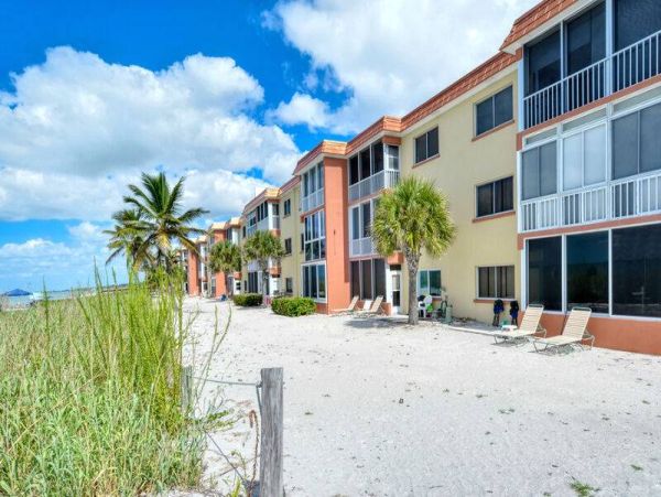Stunning Siesta Key Condo with Gulf Views