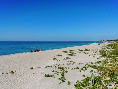 Siesta Key Beachfront Two Bedroom Vacation Condo