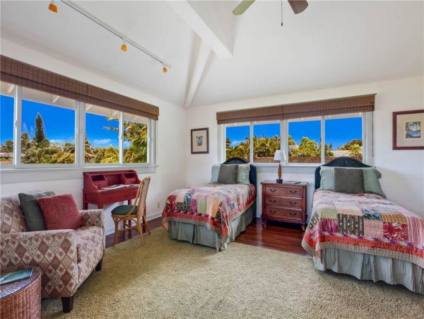 Princeville Vacation Home Sleeps Eight Guests.
