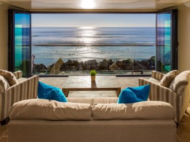 Oceanside Luxury Vacation Rental with Seven Bedrooms Oceanside Luxury Vacation Rental with Seven Bedrooms