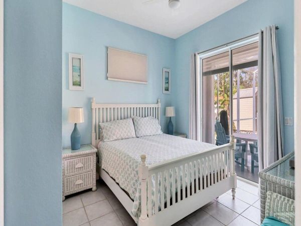 Experience Coastal Charm Bungalow in Englewood, Florida