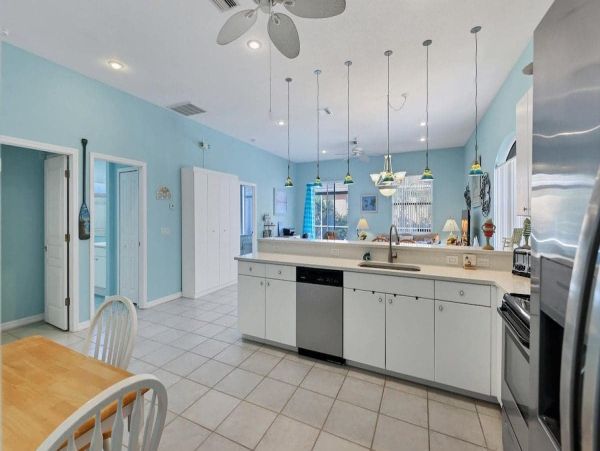 Experience Coastal Charm Bungalow in Englewood, Florida