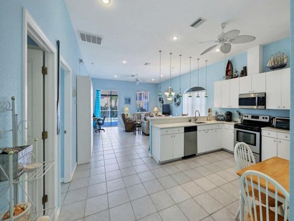 Experience Coastal Charm Bungalow in Englewood, Florida