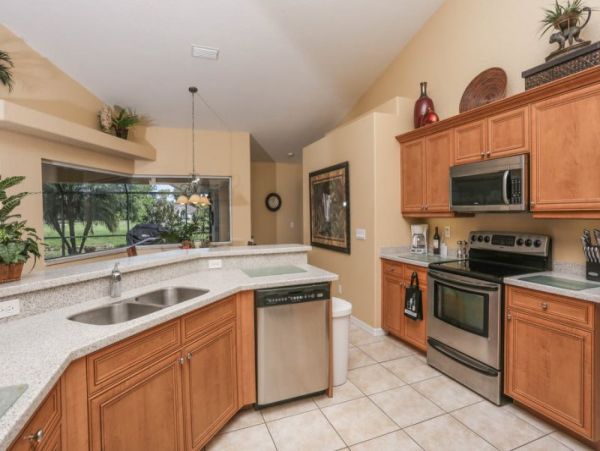 Three Bedroom Vacation Pool Home in Rotonda