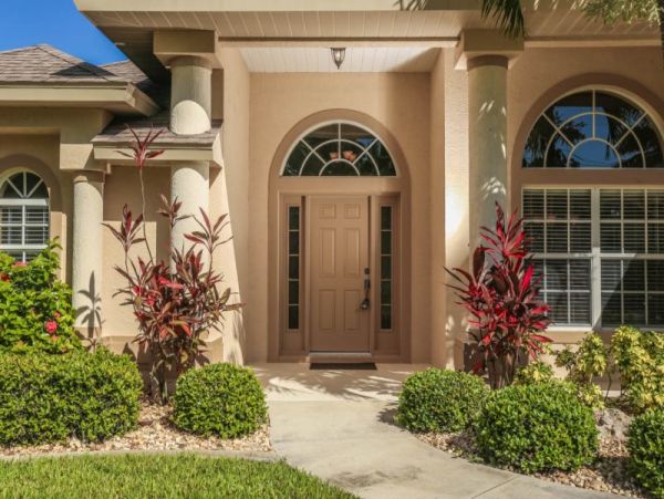 Three Bedroom Vacation Pool Home in Rotonda