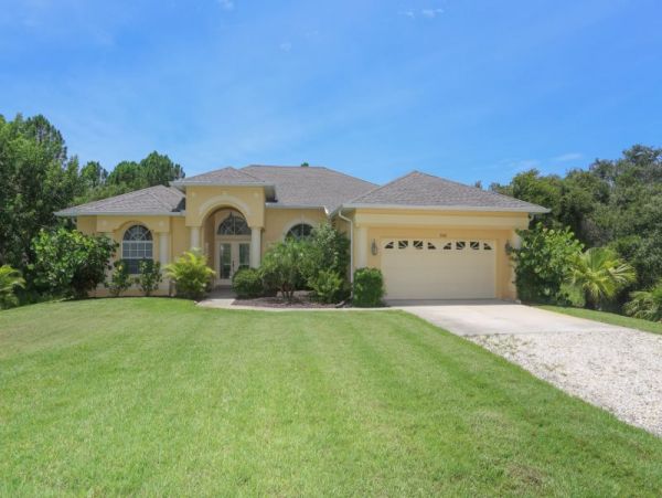 Englewood Home with 4 Bedrooms
