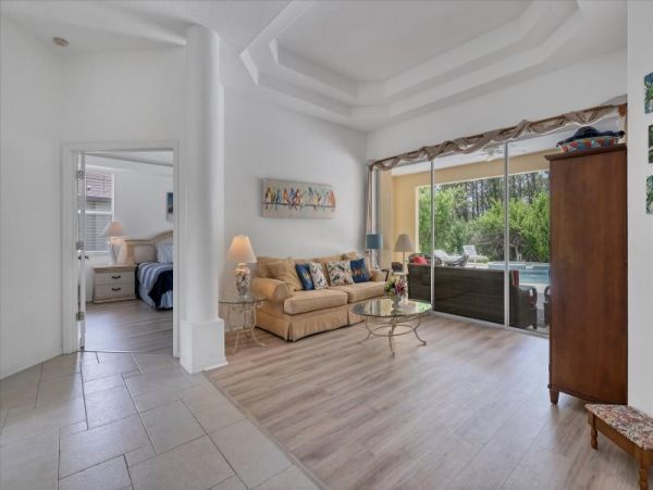 Englewood Home with 4 Bedrooms