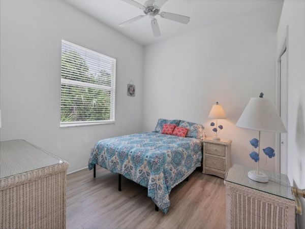 Englewood Home with 4 Bedrooms